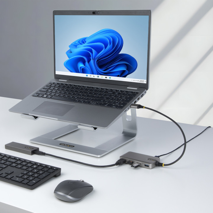 StarTech.com Hub USB 4 Ports - USB 3.0 5Gbps, Alimenté par Bus - Hub USB-A vers 4x USB-A avec entrée d'alimentation auxiliair