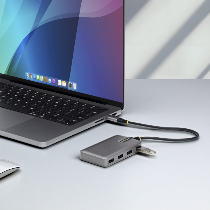 StarTech.com Hub USB-C 4 Ports, 5 Gbps, Alimenté par Bus, Hub USB-C vers 4 Ports USB-A avec Entrée d'Alimentation Auxiliaire 