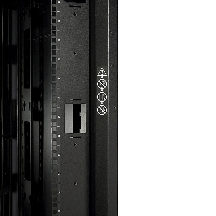 APC NetShelter SX 42U 750 mm de largeur x 1070 mm de profondeur Enveloppe avec côtés Noir - 907 kg. Emballage antichoc