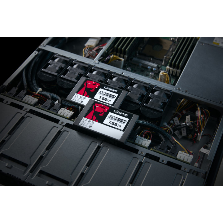 Kingston Technology SSD SATA Enterprise DC600M (usage mixte) 2,5” de 7 680 Go