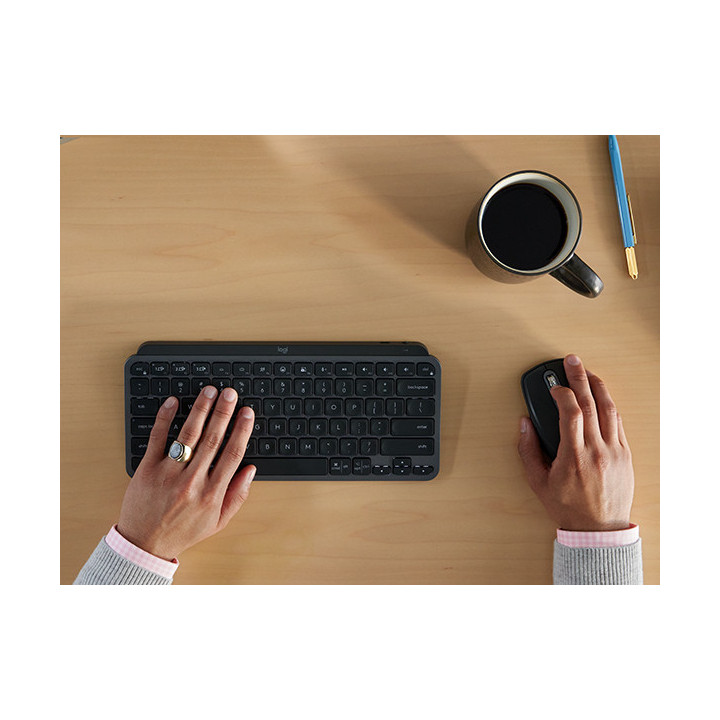 Logitech 910-006958 souris Bureau Droitier RF sans fil + Bluetooth Laser 8000 DPI