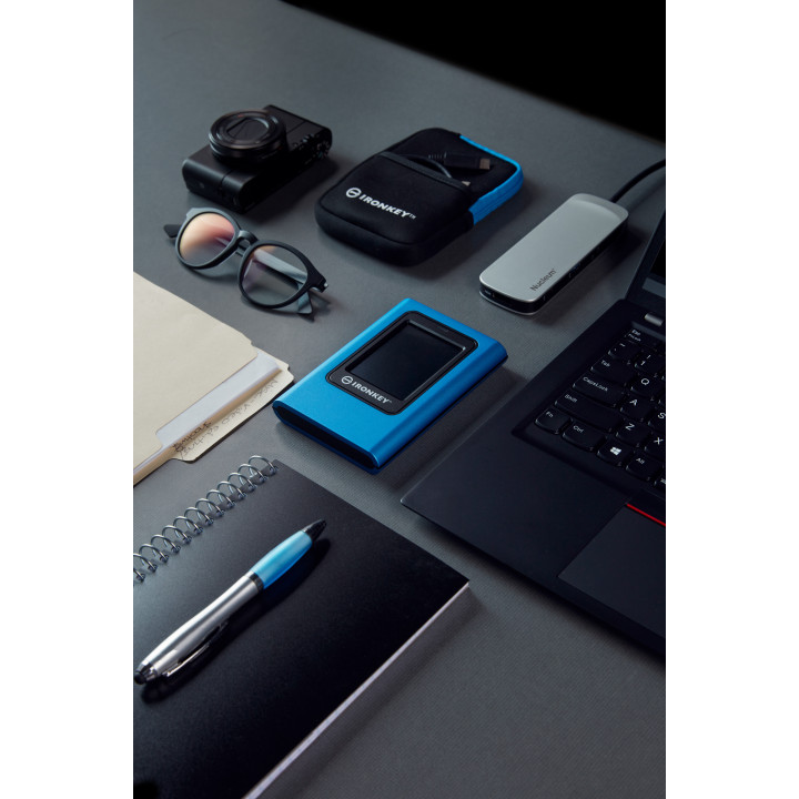 Kingston Technology IronKey 960Go Vault Privacy 80 XTS-AES 256-bit SSD externe chiffré