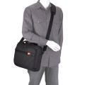Case Logic DLC-115 Black 39,6 cm (15.6") Sac Messenger Noir
