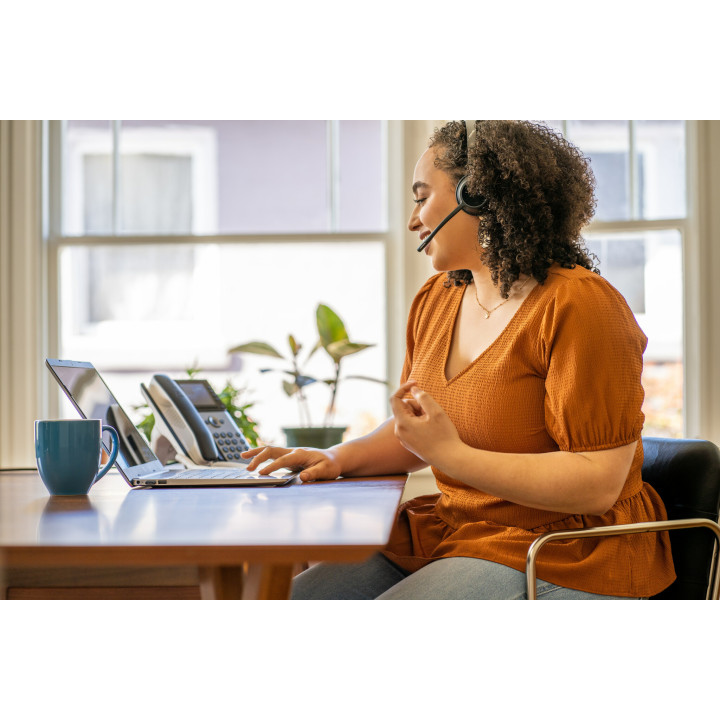 Poly Téléphone IP Edge E320 compatible PoE