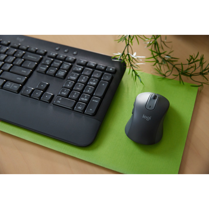 Logitech 920-010996 clavier Souris incluse Bureau Bluetooth QWERTY Italien Graphite