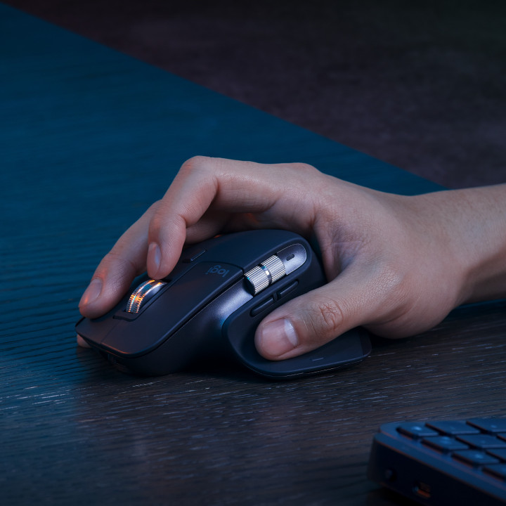 Logitech Master 920-011607 clavier Souris incluse Bureau Bluetooth AZERTY Français Graphite