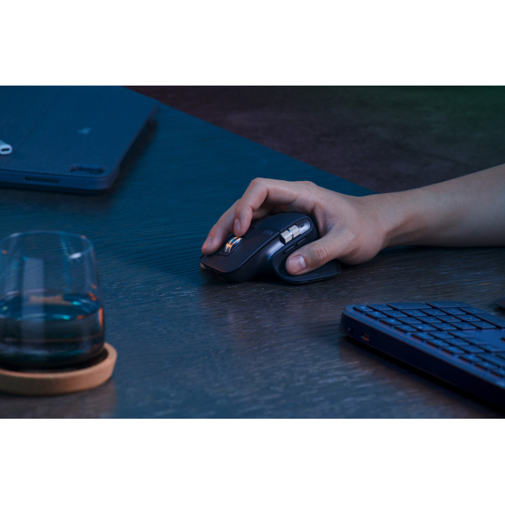 Logitech Master 920-011607 clavier Souris incluse Bureau Bluetooth AZERTY Français Graphite